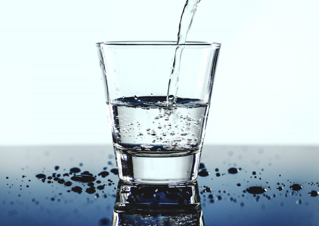 Egy pohár víz